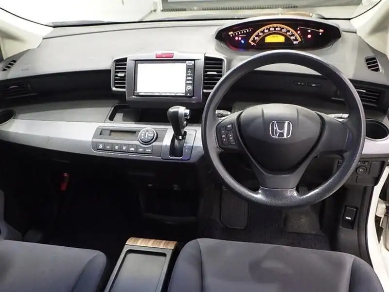 Аукцион Хонда с электро дверями и монитором - Авто в Новосибирск