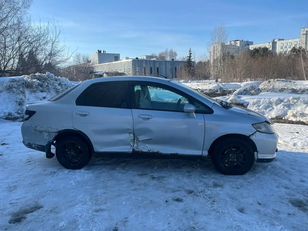 Honda Fit Aria 2003 года - Авто в Новосибирск