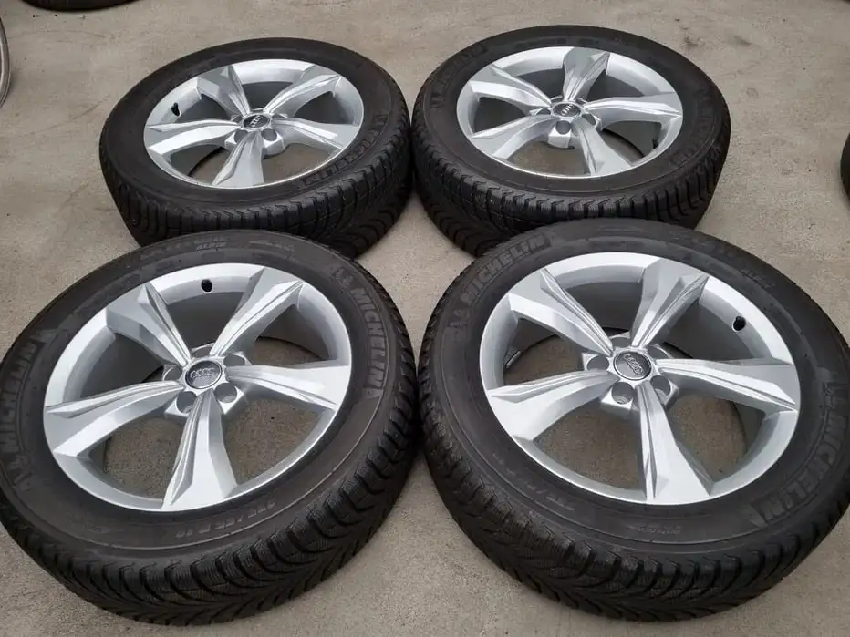 Колеса Audi Q5 оригинальные летние - Колеса и диски (Запчасти) в Новосибирск