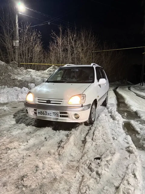 Toyota Raum 1998 1.5 АКПП - Аксессуары в Новосибирск