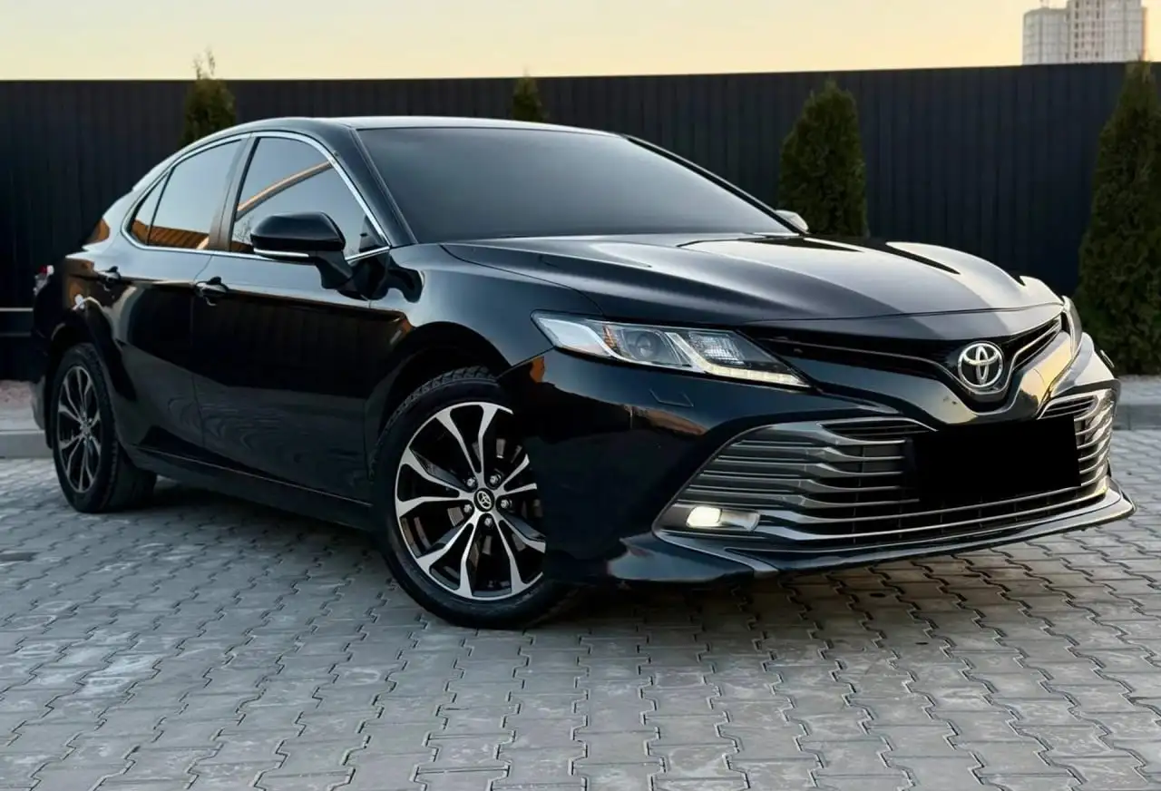 Продам Toyota Camry 2018 года - Легковые автомобили (Авто) в Новосибирск