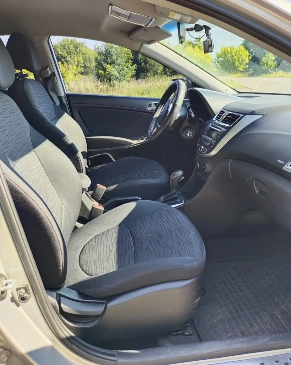 Hyundai Solaris 2016 в отличном состоянии - Легковые автомобили (Авто) в Новосибирск