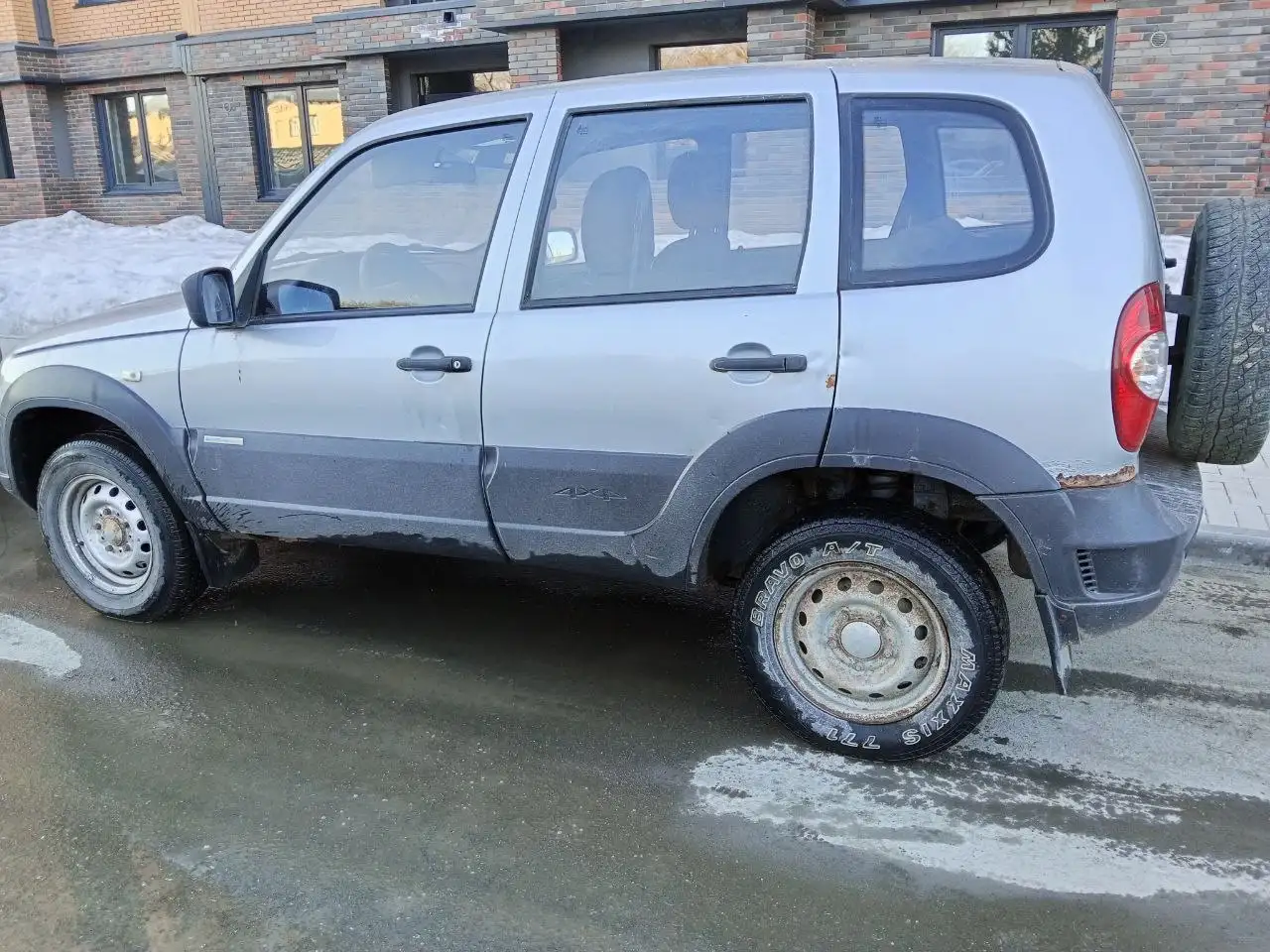 Продается Шнива 2014 года - Внедорожник (Авто) в Новосибирск