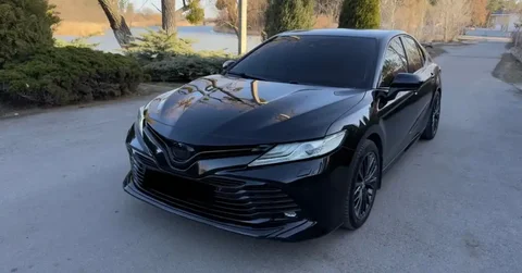 Toyota Camry XV70 2019 года с гибридным двигателем - Аксессуары в Новосибирск