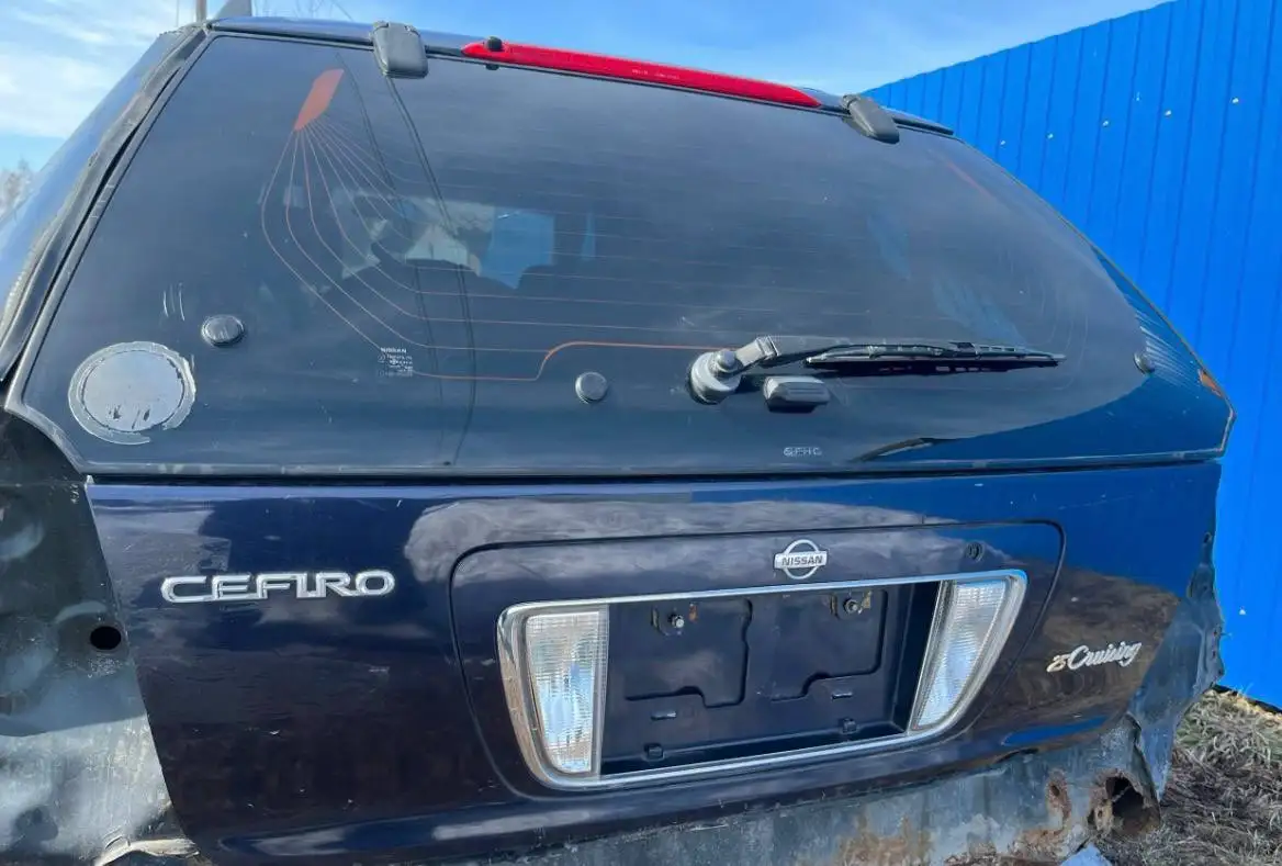 Багажник Ниссан Цефира А32 с дефектом - Кузовные детали (Запчасти) в Новосибирск