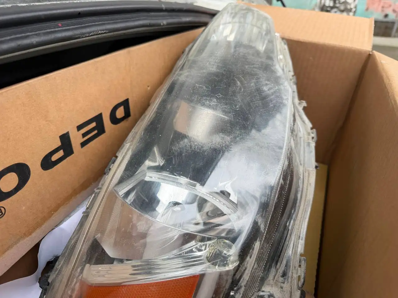 Продам правую фару от Mitsubishi Lancer 2010 года - Автозапчасти (Запчасти) в Новосибирск