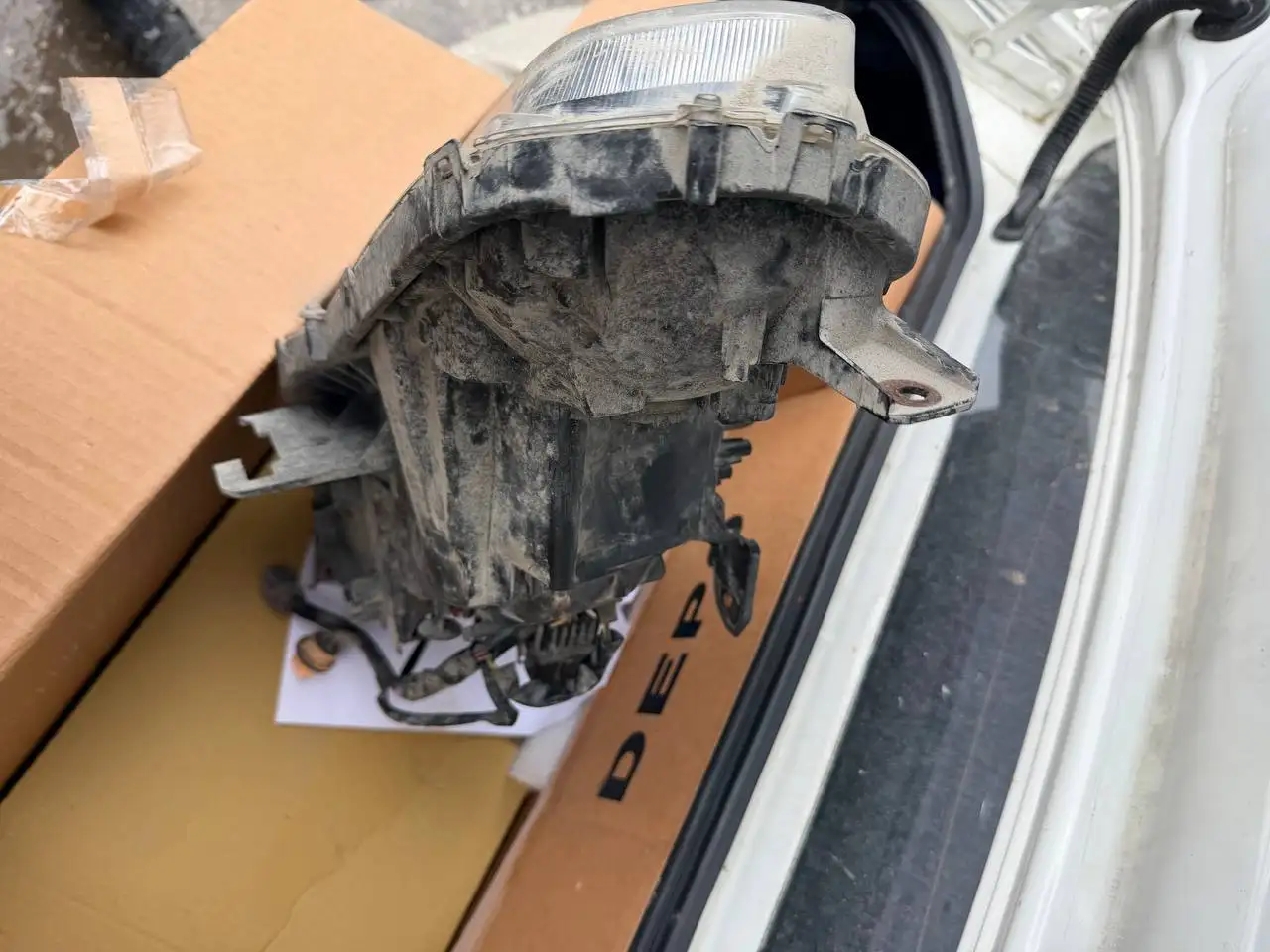 Продам правую фару от Mitsubishi Lancer 2010 года - Автозапчасти (Запчасти) в Новосибирск