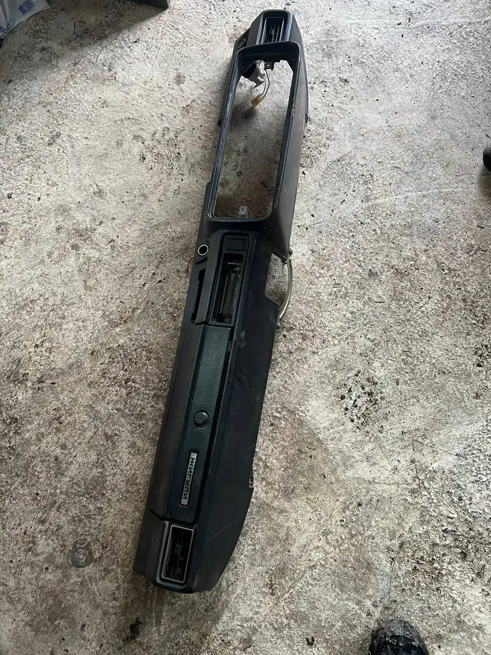 Автозапчасти: торпеда с бородой и задняя спинка - Запчасти в Новосибирск