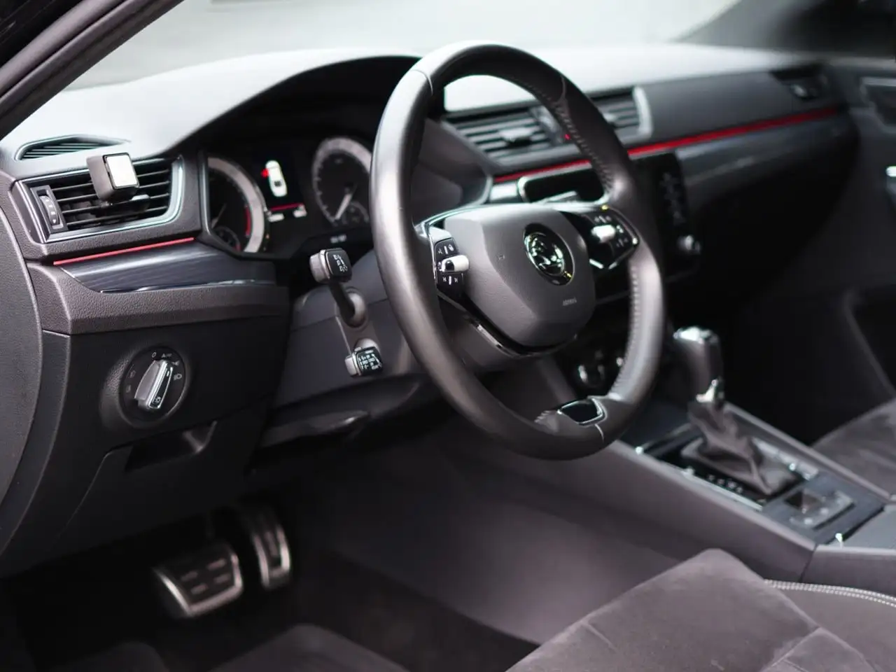 Продажа Skoda Superb 2020 года - Легковые автомобили (Авто) в Новосибирск