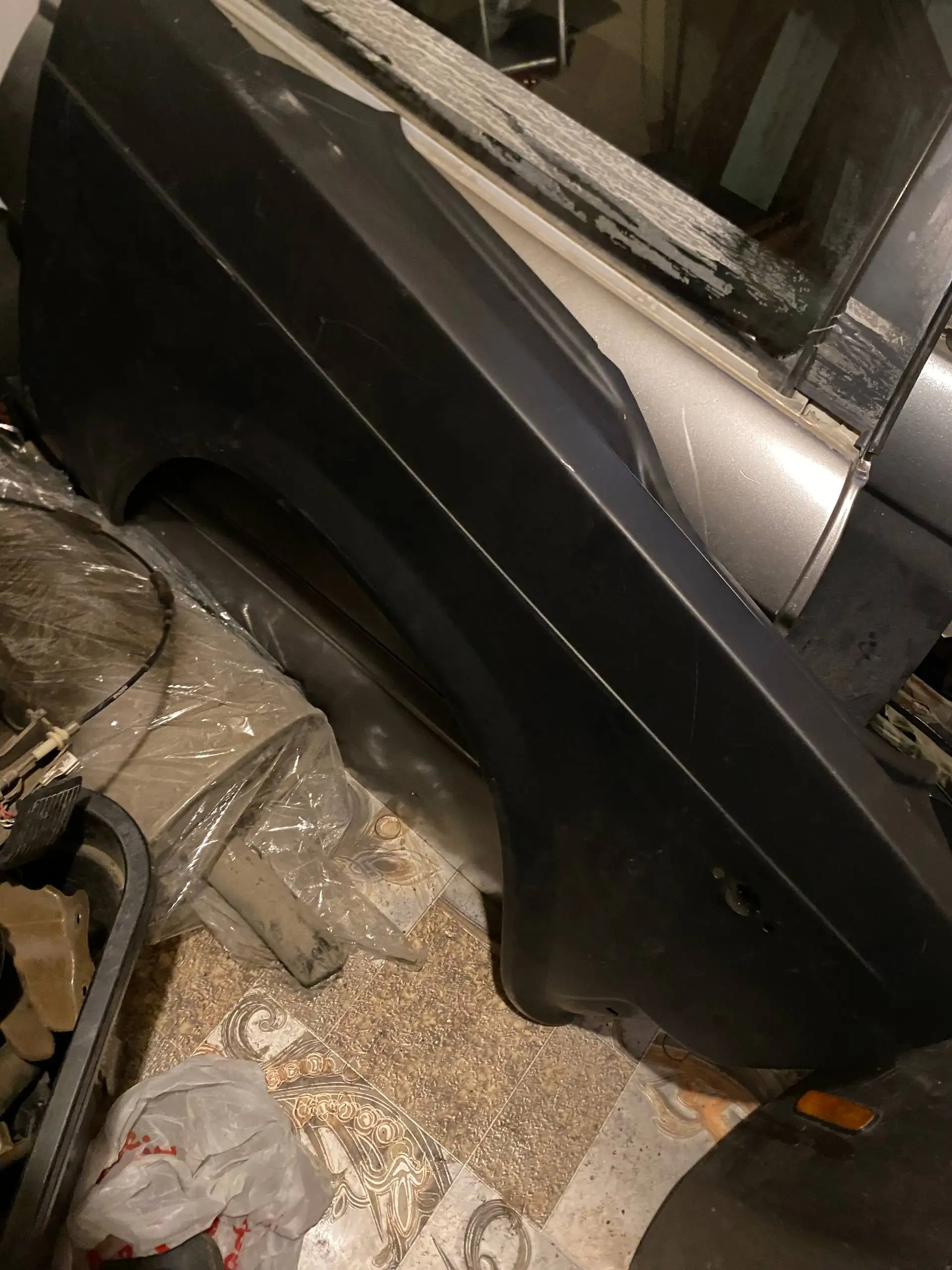 Продам новое правое крыло ВАЗ 2105-07 - Кузовные запчасти (Запчасти) в Новосибирск