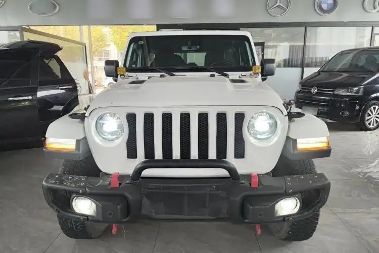 Jeep Wrangler 2019 2.0 бензин - Внедорожники (Авто) в Новосибирск