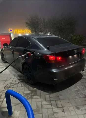 Lexus IS250 2006 года на ограничениях - Внедорожник в Новосибирск