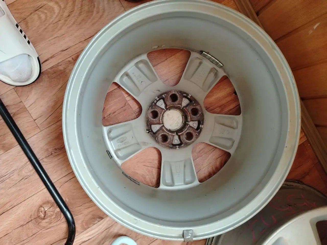 Продам литьё на R16 отболонсированное - Запчасти (Авто) в Новосибирск