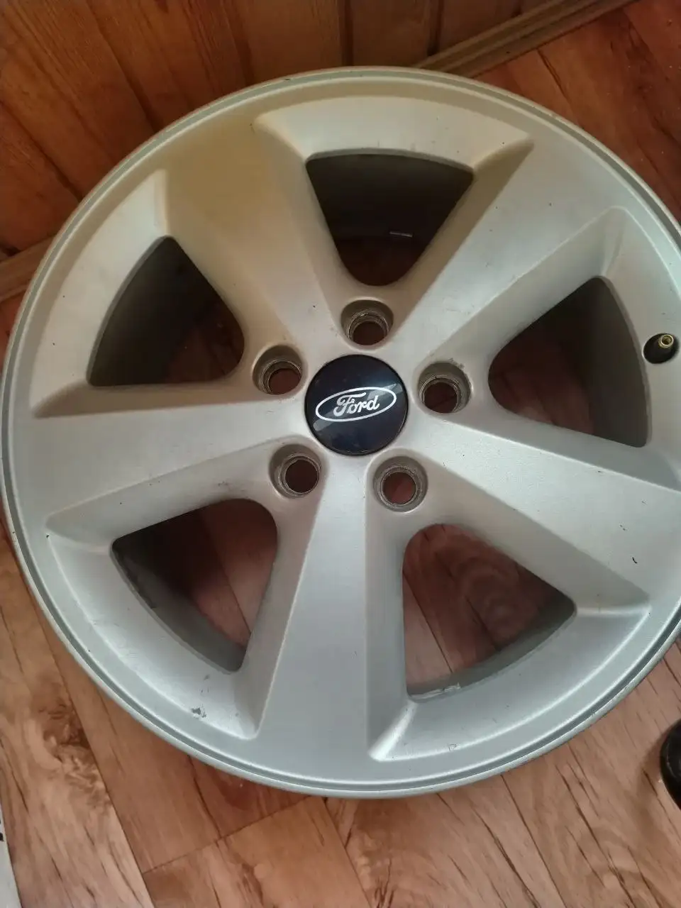 Продам литьё на R16 отболонсированное - Запчасти (Авто) в Новосибирск