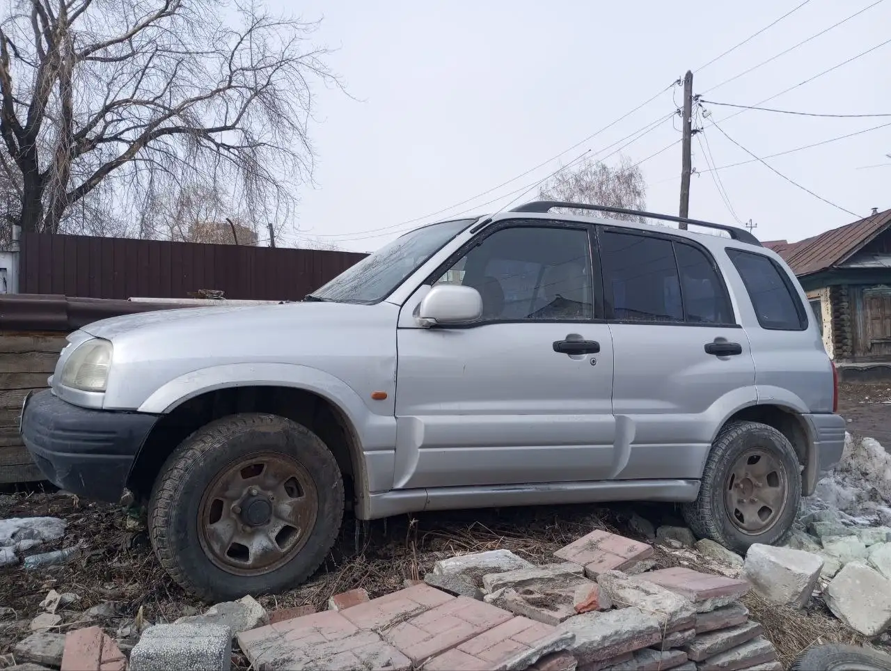 Продам Suzuki Grand Vitara 1998 года - Внедорожники/Кроссоверы (Авто) в Новосибирск