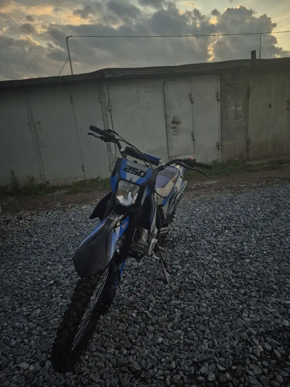 Продажа мотоцикла Kawasaki KX 250 Enduro - Мотоциклы (Авто) в Новосибирск