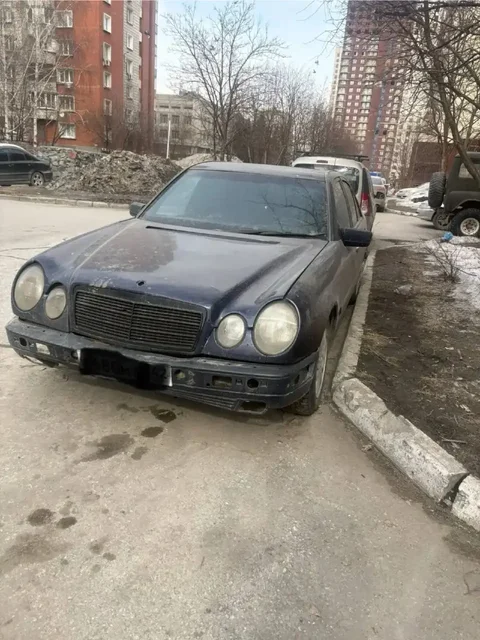 Mercedes 210 1997 на запчасти - Легковые авто в Новосибирск