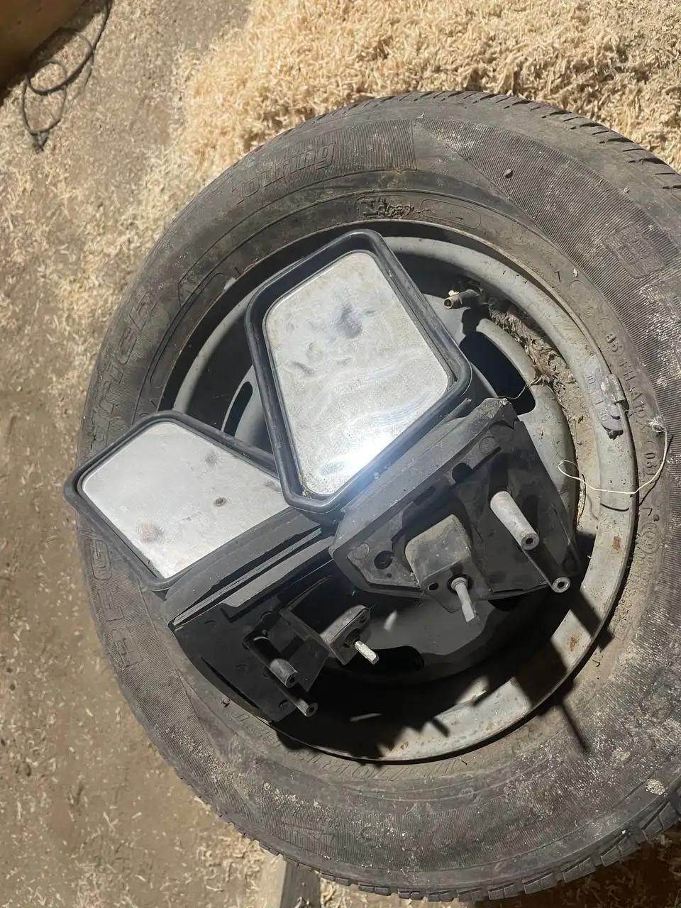 Запчасти для авто: зеркала, стартер, стойки и другое - Запчасти в Новосибирск