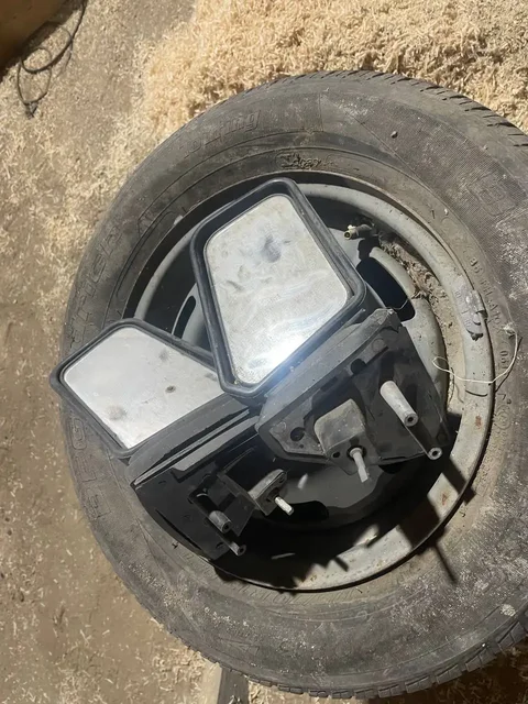 Запчасти для авто: зеркала, стартер, стойки и другое - Запчасти в Новосибирск