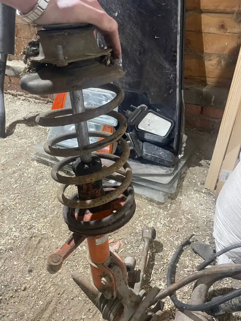 Запчасти для авто: зеркала, стартер, стойки и другое - Запчасти в Новосибирск