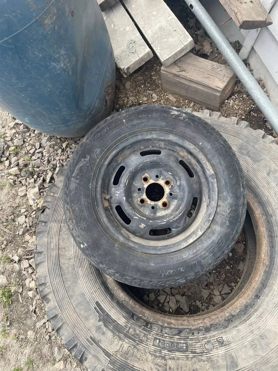 Продам генератор 60А, стартеры, блок предохранителей, колеса R13 - Запчасти и аксессуары (Авто) в Новосибирск