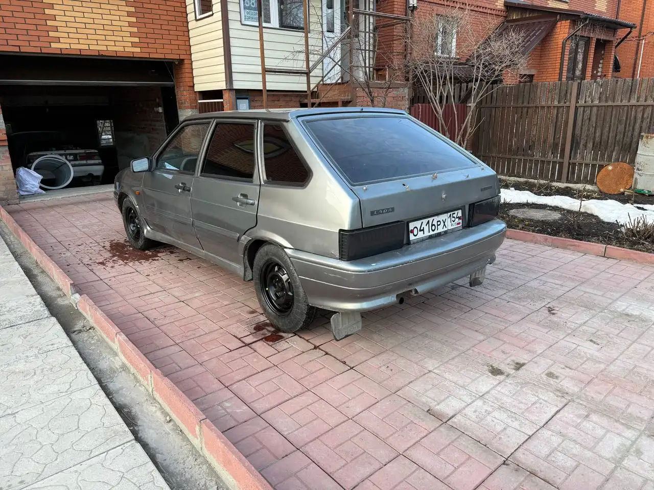 Автомобиль на ходу с чистыми документами - Легковые автомобили (Авто) в Новосибирск