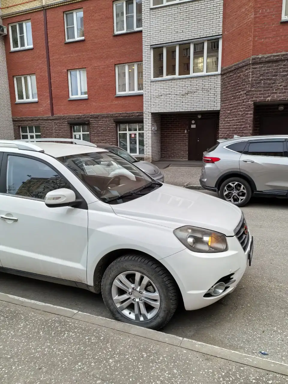 Продам Geely Emgrand X7 2016 - Авто в Омск
