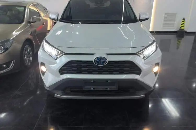 Toyota RAV4 2021 продажа - Легковые автомобили (Авто) в Новосибирск