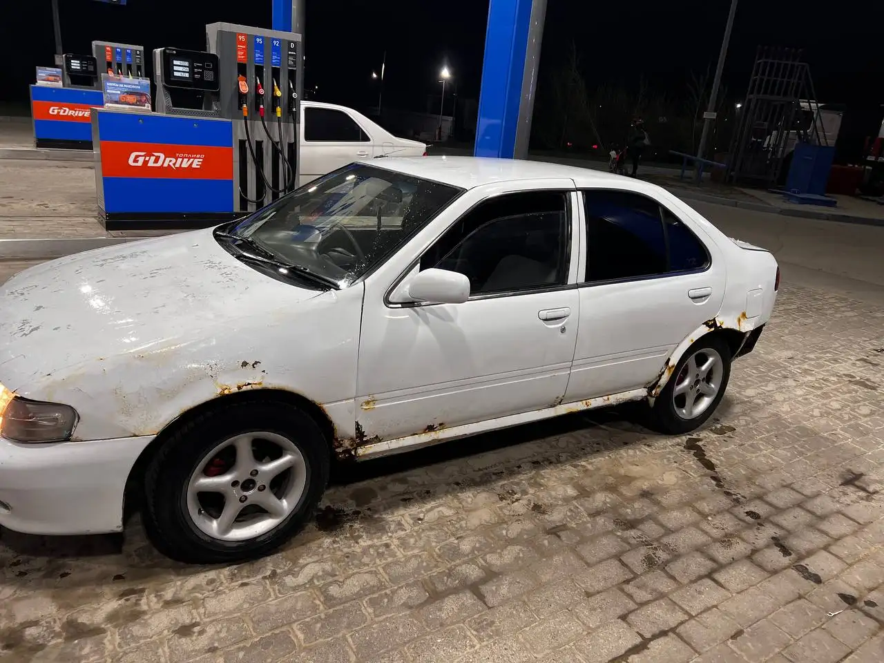 Продам Nissan SUNNY 1994 - Авто в Новосибирск