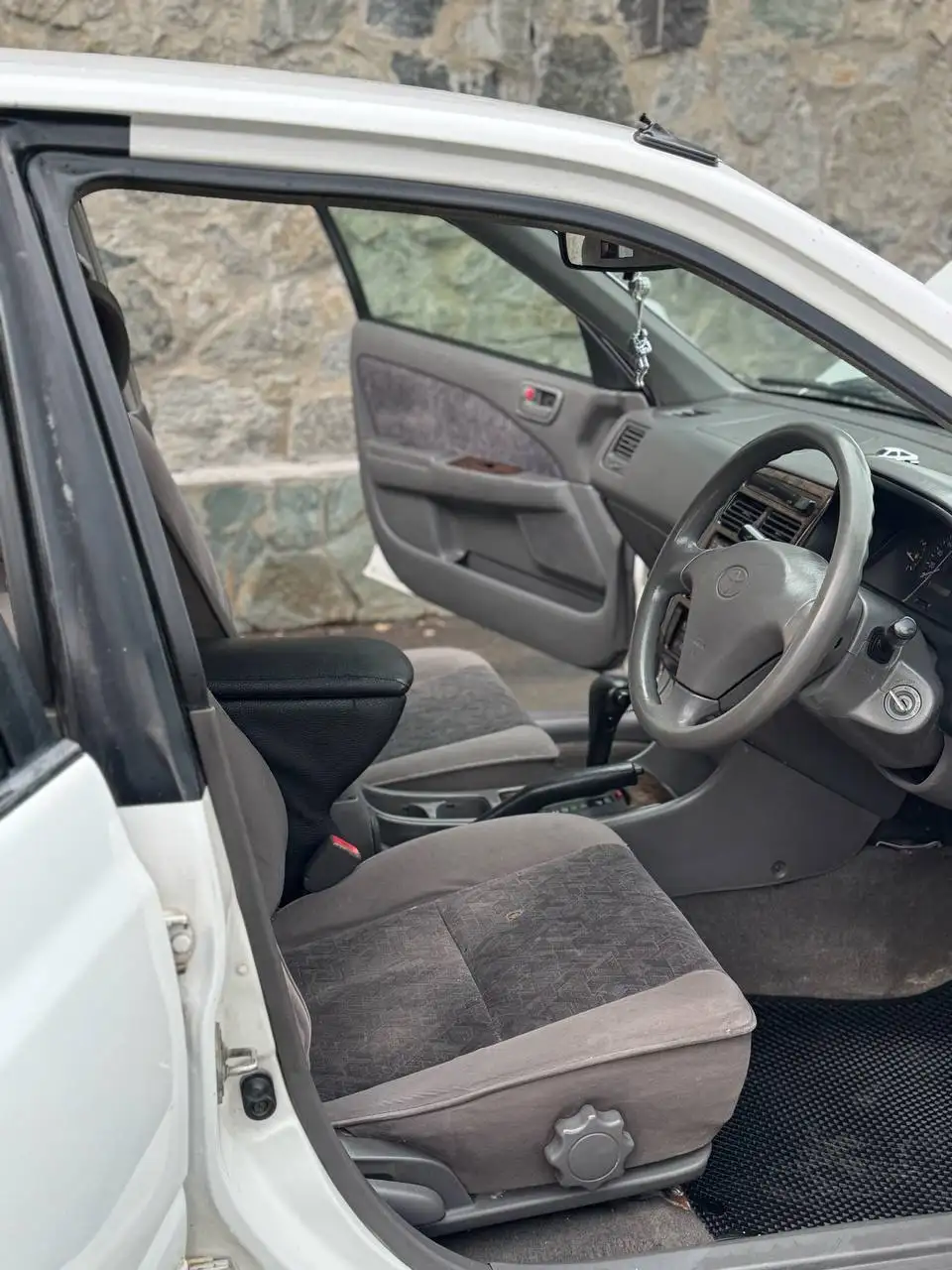 Toyota Carina 1999 г.в. - Легковые автомобили (Авто) в Новосибирск