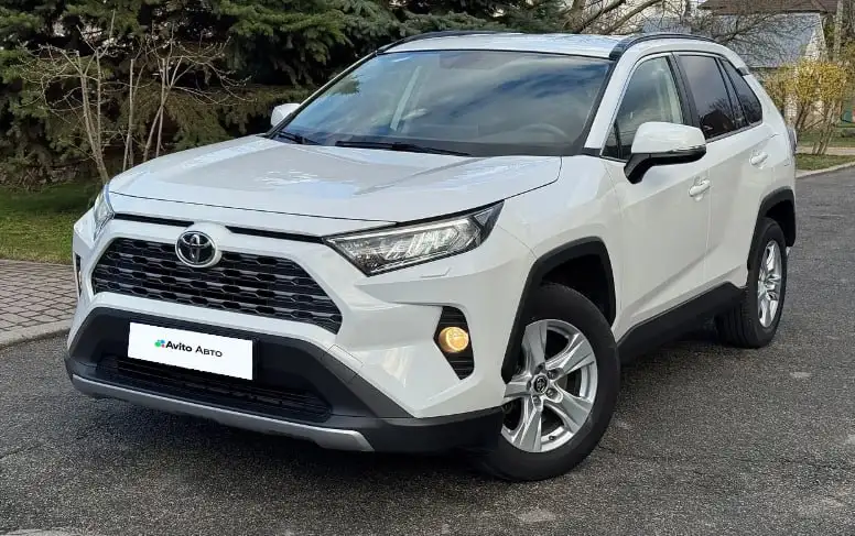 Toyota RAV4 2019 - Toyota RAV4 (Авто) в Новосибирск
