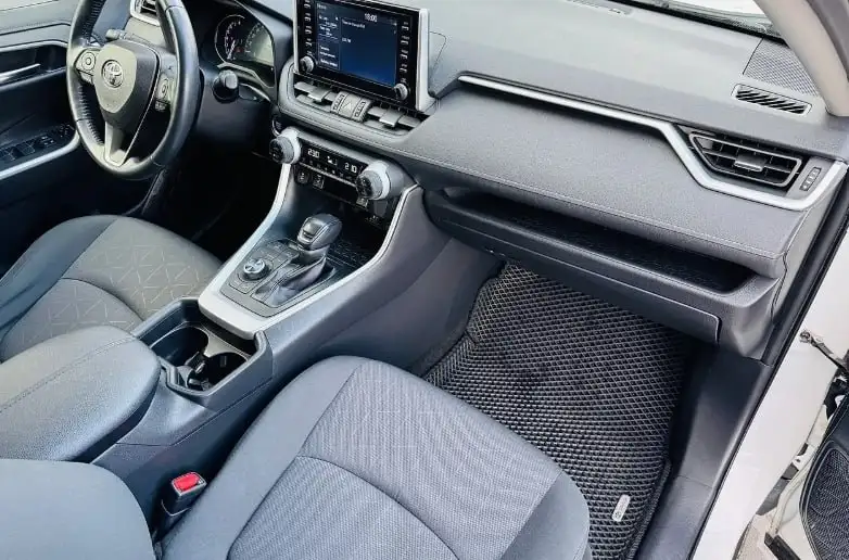 Toyota RAV4 2019 - Toyota RAV4 (Авто) в Новосибирск