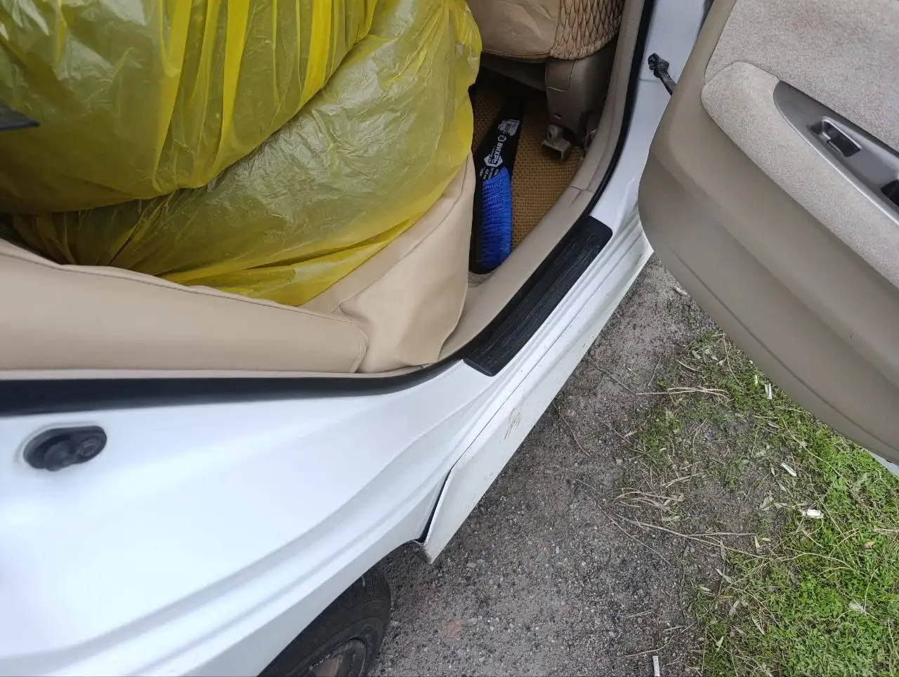 Автомобиль 2002 года - Легковые автомобили (Авто) в Новосибирск