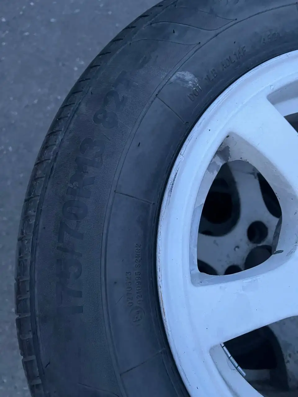 Литье R13 на резине 175/70/13 - Диски и шины (Авто) в Новосибирск
