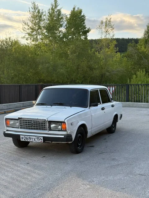 Lada 2107 инжектор 2006 года - Грузовой транспорт в Новосибирск