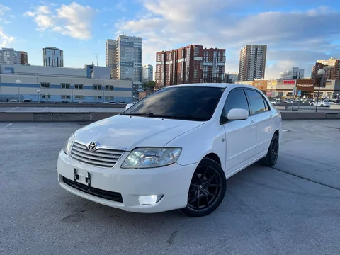 Toyota в отличном состоянии, обмен от 2.5 литра - Авто в Новосибирск