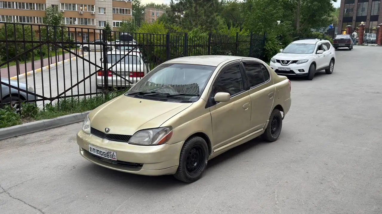 Продажа автомобиля Платц 2000 - null (Авто) в Новосибирск