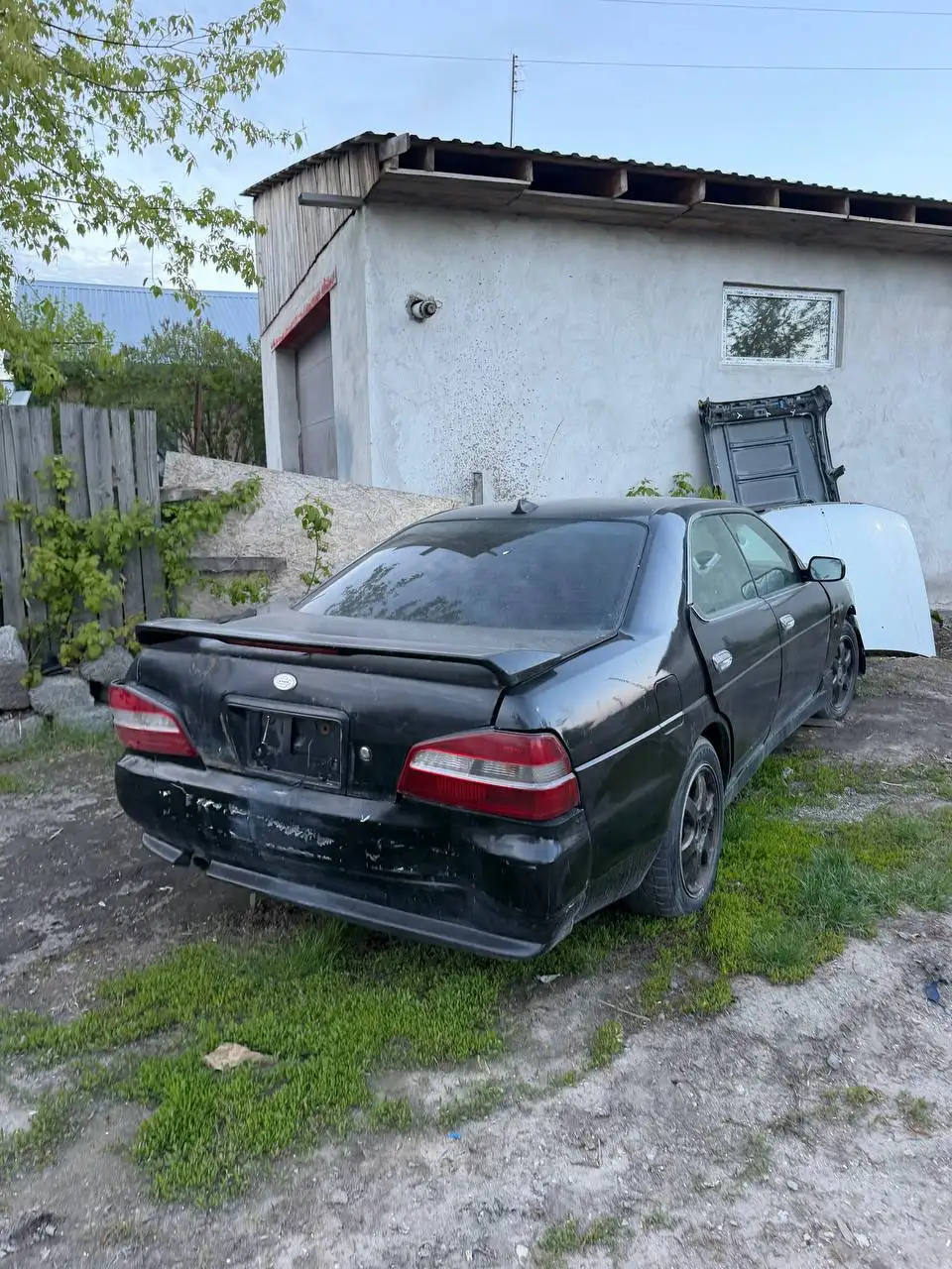 Nissan Laurel 2000г - Авто в Новосибирск