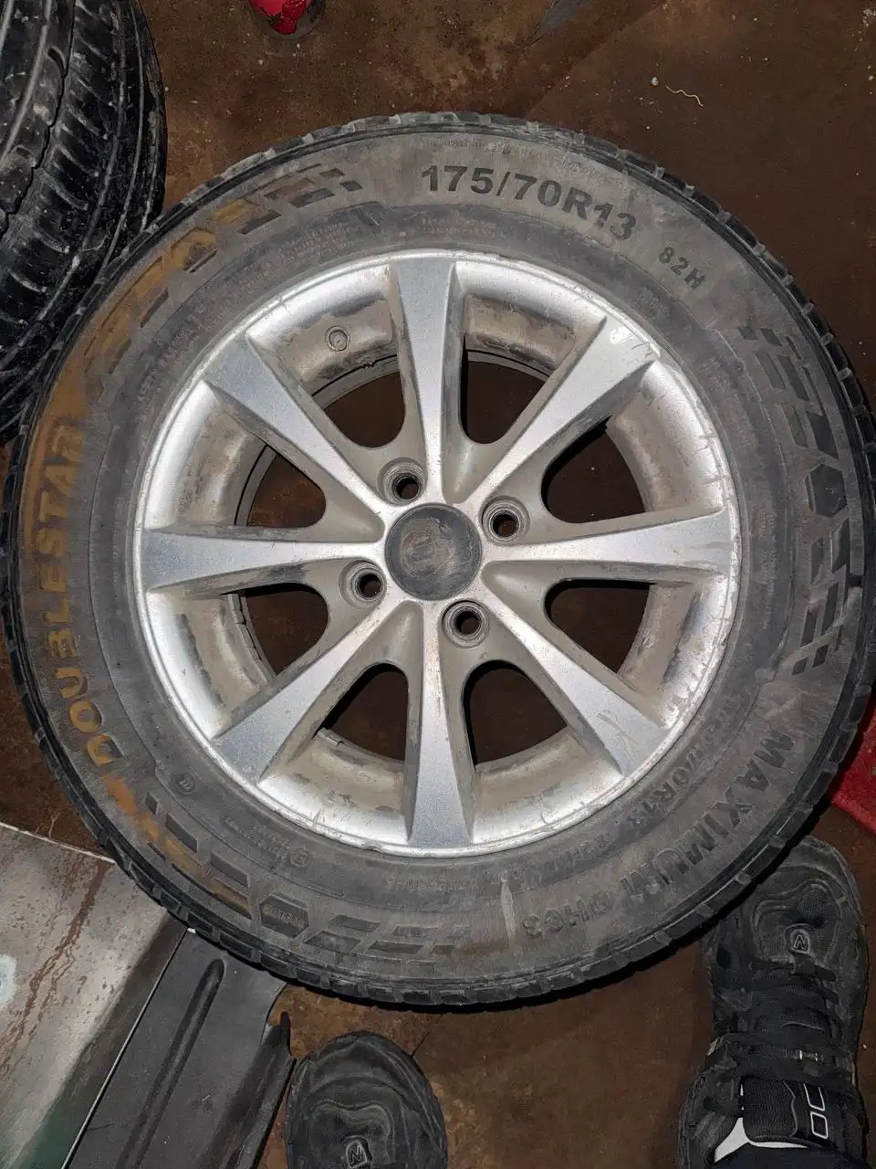 Продам комплект литья R13 4x100 - Колёса и шины (Авто) в Новосибирск