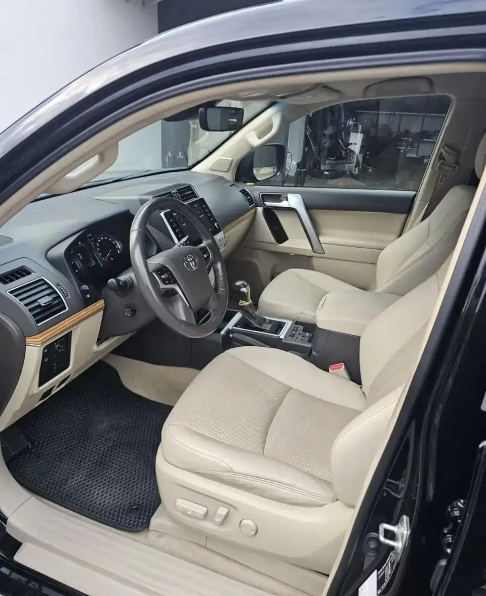 Toyota Land Cruiser Prado - Внедорожники (Авто) в Новосибирск
