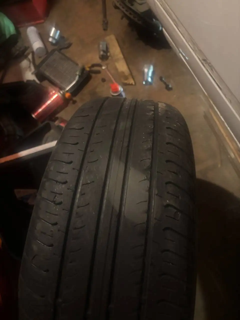 Шины Hankook и Pirelli + Магнитола Kenwood - Шины и диски (Авто) в Новосибирск