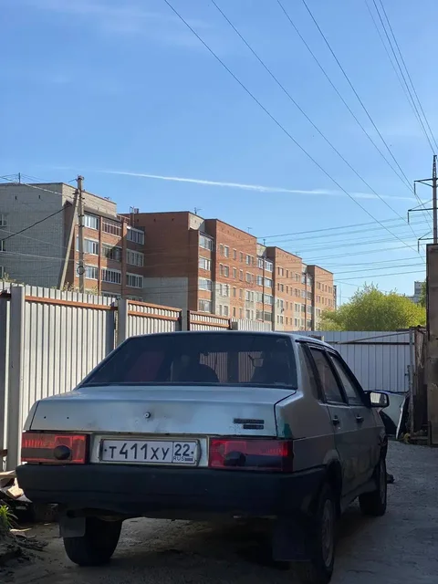 ВАЗ 2110 2002 года инжектор - Аккумулятор в Новосибирск