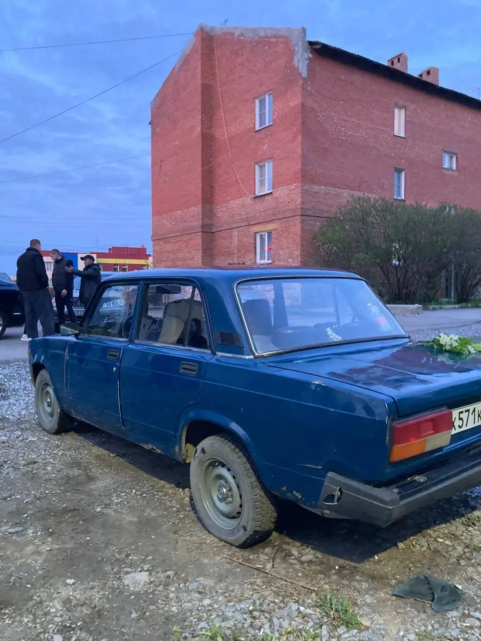 Toyota или 8-летний автомобиль - Легковой автомобиль (Авто) в Новосибирск