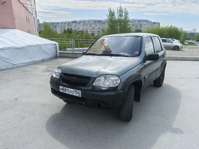 Шевроле Нива 2011 года - Легковые автомобили в Новосибирск