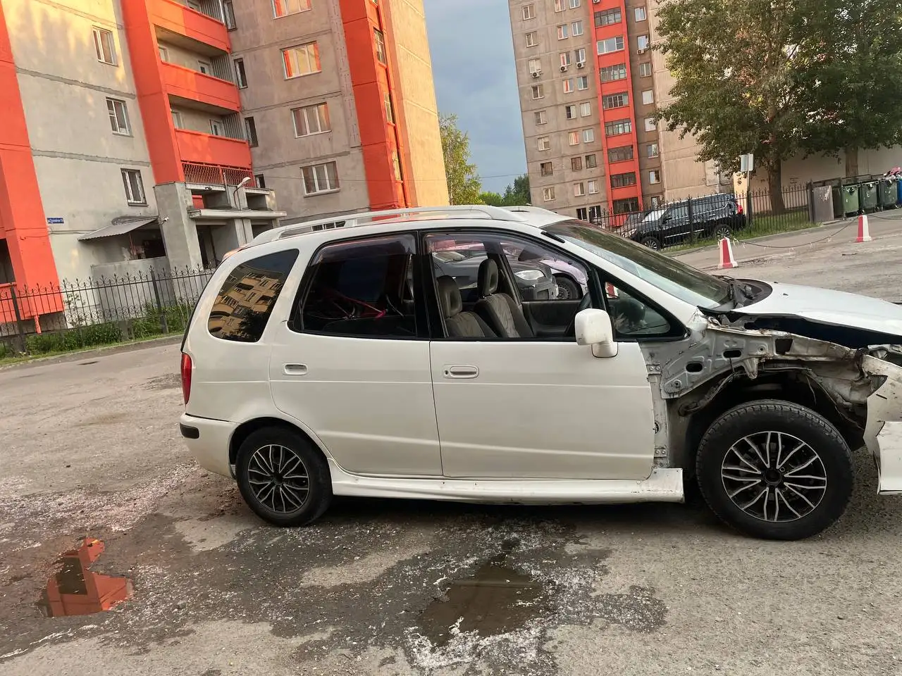Тойота Спасио с дефектами кузова - Авто в Новосибирск