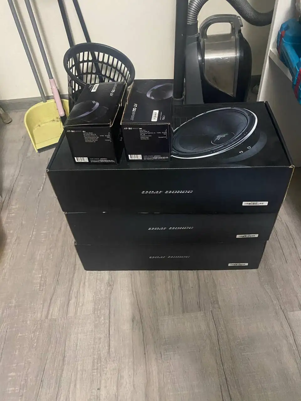 Продажа новых динамиков DB M81AC PRO и рупоров AT-32 SPORT - Автозвук (Авто) в Новосибирск
