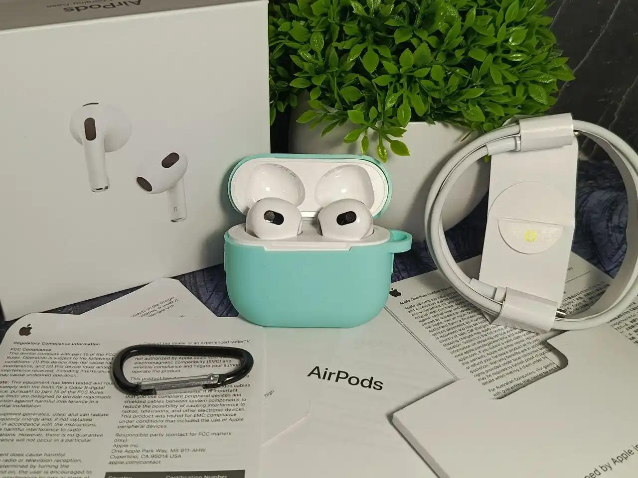 Продам наушники AirPods pro 2 и AirPods 3