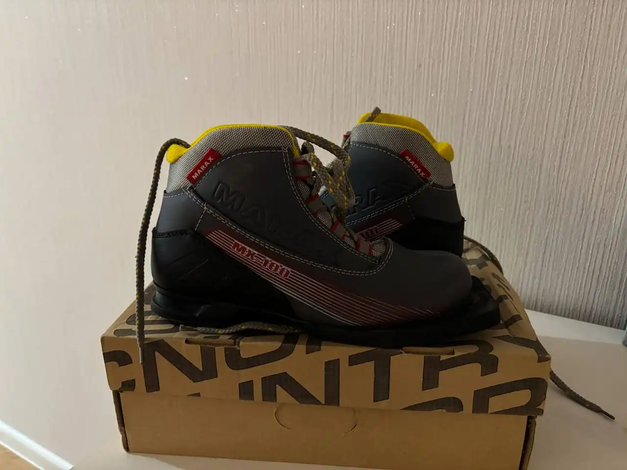 Продажа лыжных ботинок Marax MX100
