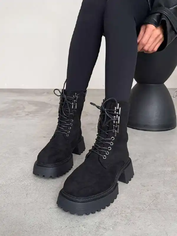 Зимние женские ботинки 37 размер новые