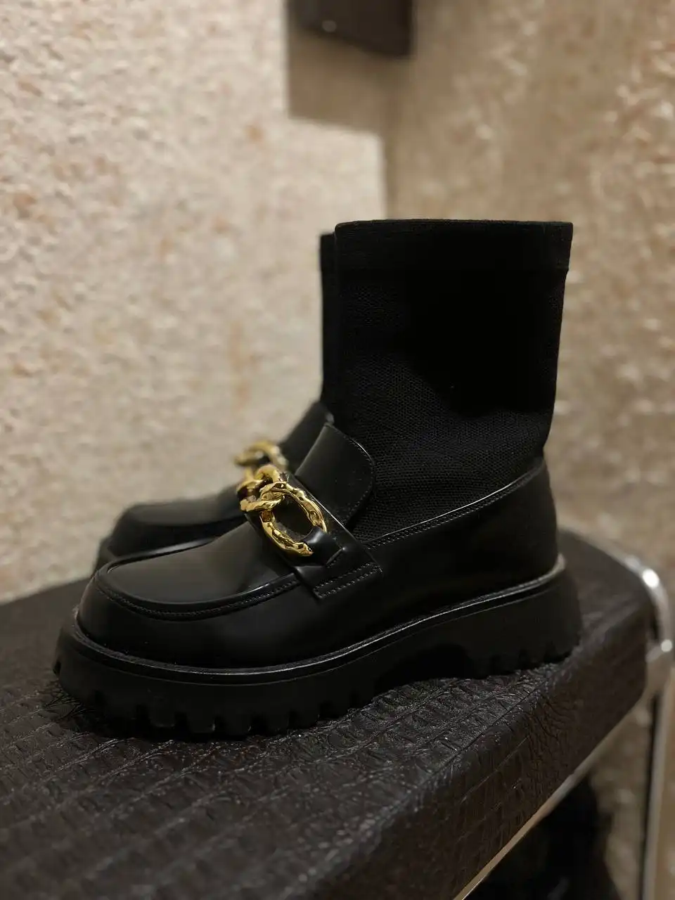 Женские демисезонные ботинки черного цвета 38 размер